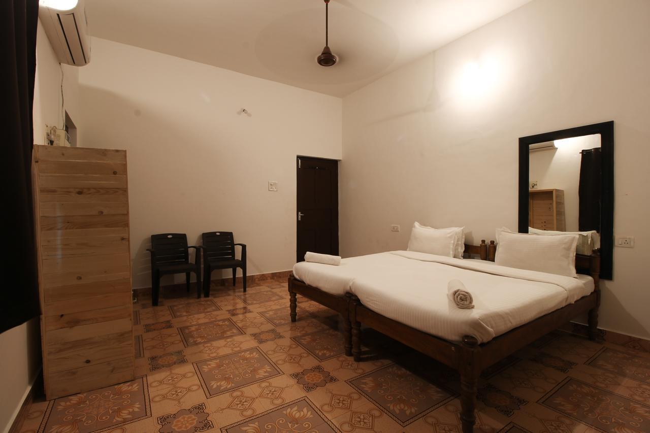 Sandy Bottoms Resort Calangute